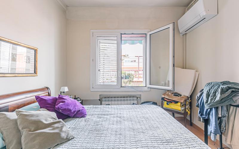 Foto d68fcec6-f346-400a-a065-21f0af069192. Àtic amb calefacció a El Camp de l´Arpa del Clot Barcelona