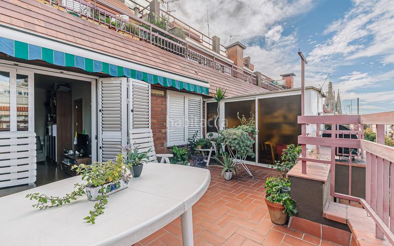 Foto de0de6d7-bc69-4232-a351-faf521fb3235. Àtic amb calefacció a El Camp de l´Arpa del Clot Barcelona