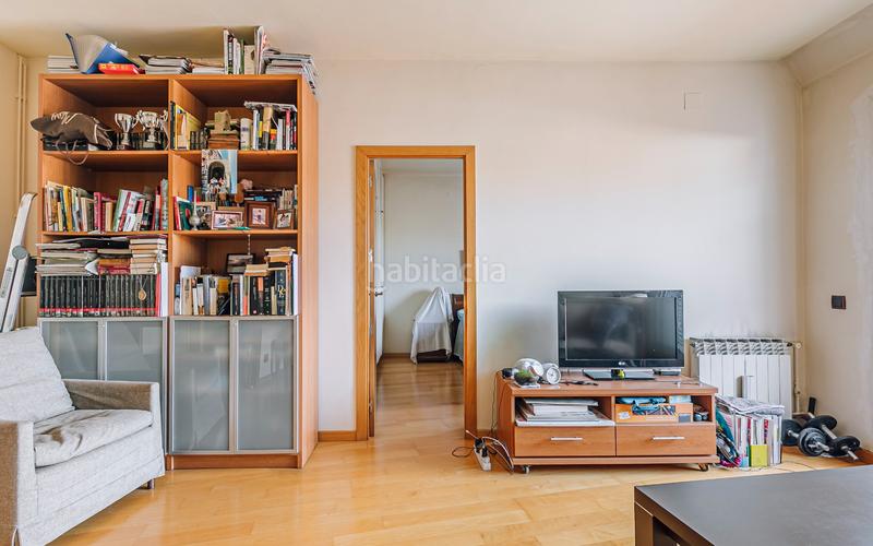 Foto ed3dd8ae-77ec-497f-bac3-4b57fa1168aa. Àtic amb calefacció a El Camp de l´Arpa del Clot Barcelona