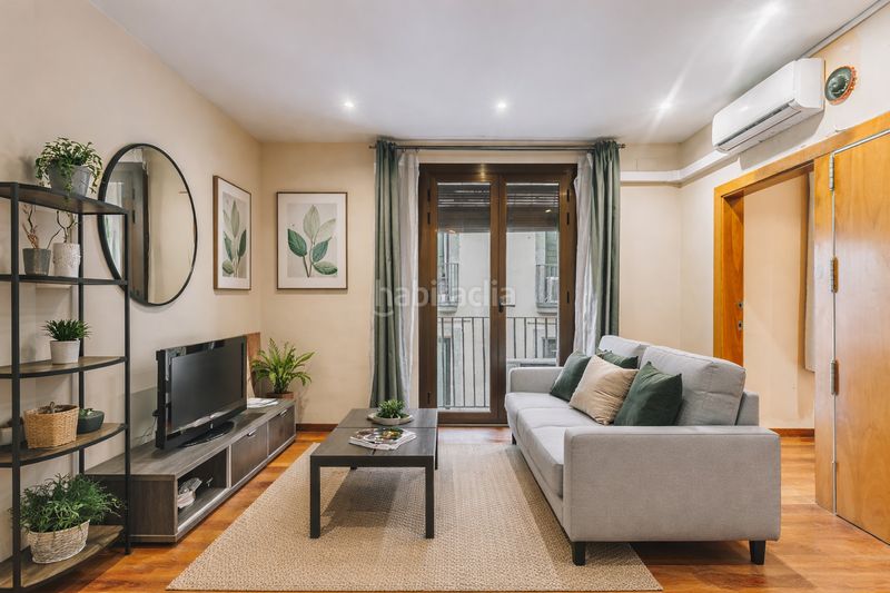 Foto 741e7113-a77f-43fd-bbf2-26de395295d6. Pis amb calefacció a St. Pere - Sta. Caterina - El Born Barcelona