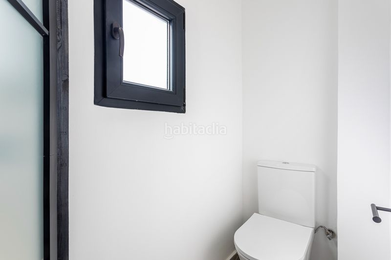 Foto adb8ea3e-61c9-422f-a0d7-c45f99d2b9c8. Pis amb calefacció a La Creu del Grau Valencia