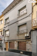 House in Tordera. Parcela en venta en tordera con casa construida y derribo, sin l