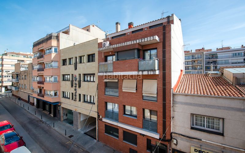 Foto e3d436e5-6e2e-4249-96f8-aa11551f132f. Casa amb calefacció aparcament a Plaça Catalunya - Escola Industrial Terrassa