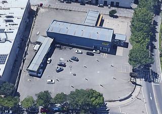 Industrial building  Sud. Nave industrial en venta en el recinto ferial de figueres con ex