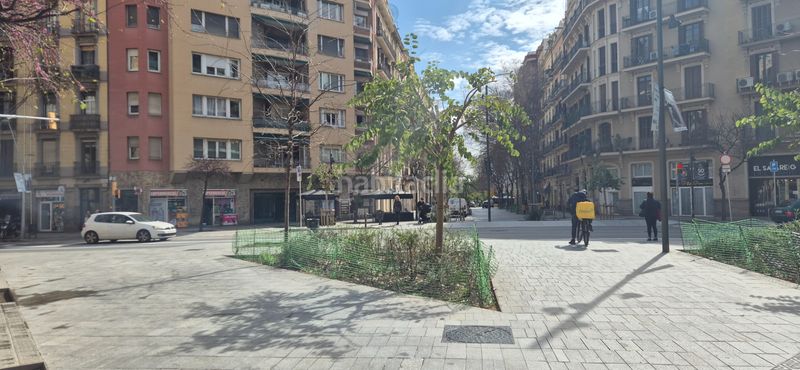 Foto 2fed9f2b-a718-46e4-9dd0-c39afdcf992c. Aparcament cotxe a La Nova Esquerra de l´Eixample Barcelona
