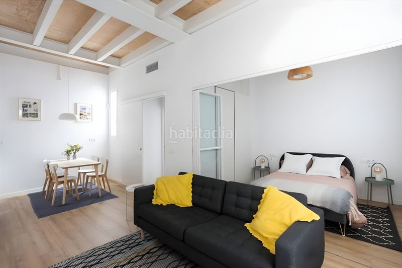 Foto cc6eb6d7-39b1-4cbe-b6a9-f6a01bd9adb0. Casa amb calefacció a Barri de les Corts Barcelona