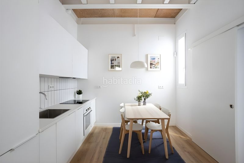 Foto e807e8ed-e59e-4e49-86a4-59cd86aa76ab. Casa amb calefacció a Barri de les Corts Barcelona