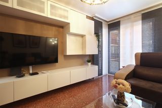 Pis  Ntra. sra. de la esperanza. Piso en venta junto a la plaza pablo picasso de 3 habitaciones,
