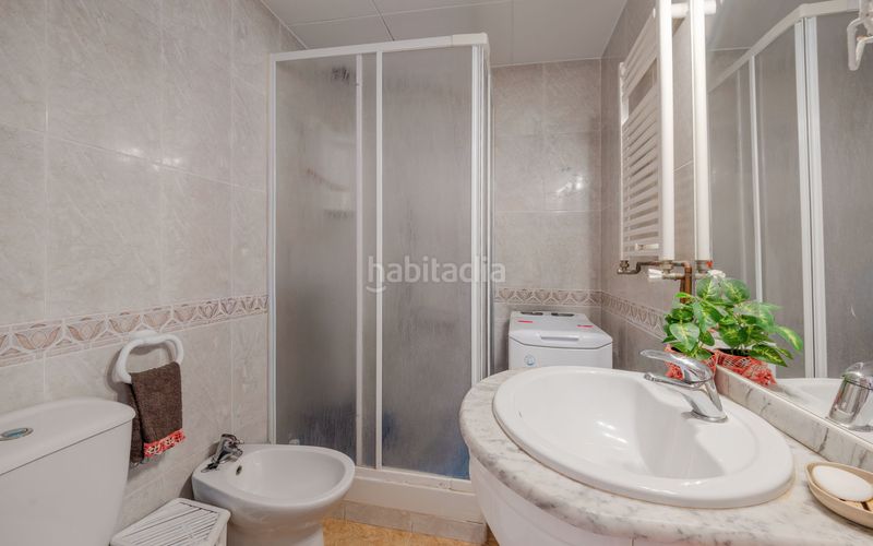 Foto 0bd9268b-dca9-4616-bdae-7e6fe444621f. Pis amb calefacció piscina a Fenals Lloret de Mar