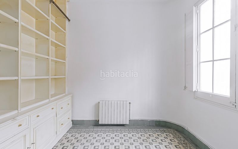 Foto 404608c4-bb02-4d6a-99b8-23b9e0910fdb. Casa amb calefacció a Guinardó Barcelona