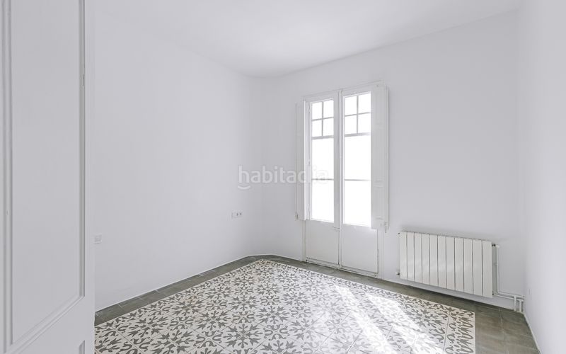 Foto 6e0205ef-eeda-4cd4-92f2-c3a5ea9572d4. Casa amb calefacció a Guinardó Barcelona