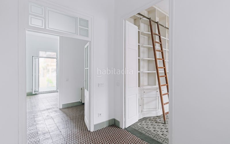 Foto d47ee003-29fe-4848-8f4d-4030b6b8678b. Casa amb calefacció a Guinardó Barcelona