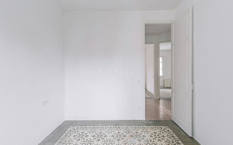 Foto df52dd2c-e69e-4d52-a6d8-28f7e9c783dc. Casa amb calefacció a Guinardó Barcelona