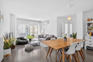 Pis a Eixample Nord. Piso en venta en el eixample con 3 habitaciones, terraza y parki