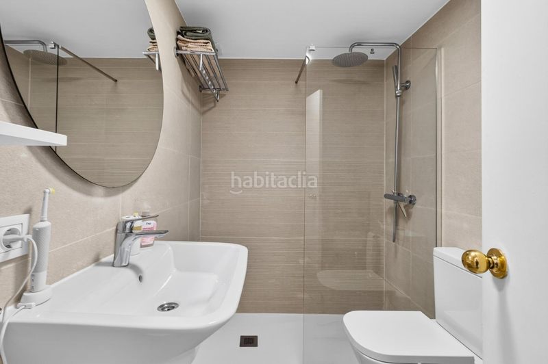 Foto ea0247a6-7e98-472b-89e3-e5ce5c320965. Pis amb calefacció aparcament a Eixample Nord Girona