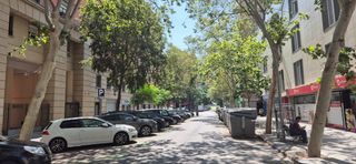 Aparcament cotxe  Treball. Plaza de garaje en venta en sant martí de provençals para coche