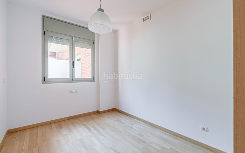 Foto 01ab9a3e-6fe2-41d5-8bd5-6ca4f30957ed. Pis amb calefacció aparcament a Provençals del Poblenou Barcelona