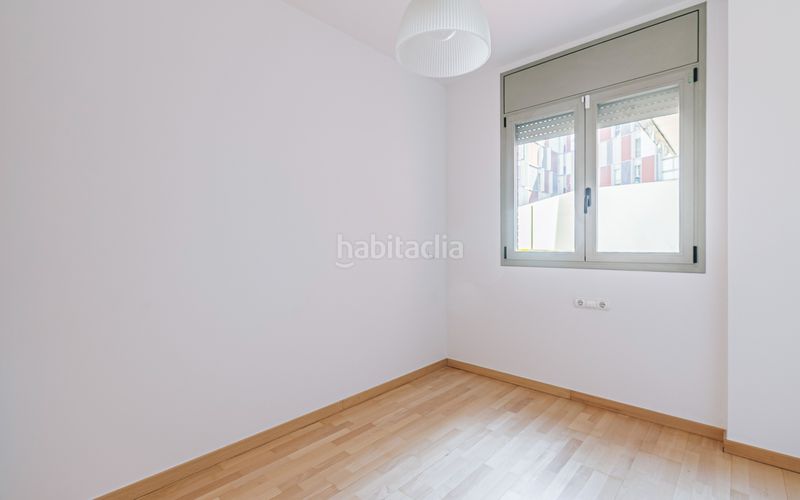Foto 5291391e-414f-4253-81d2-36a6b12f13d7. Pis amb calefacció aparcament a Provençals del Poblenou Barcelona