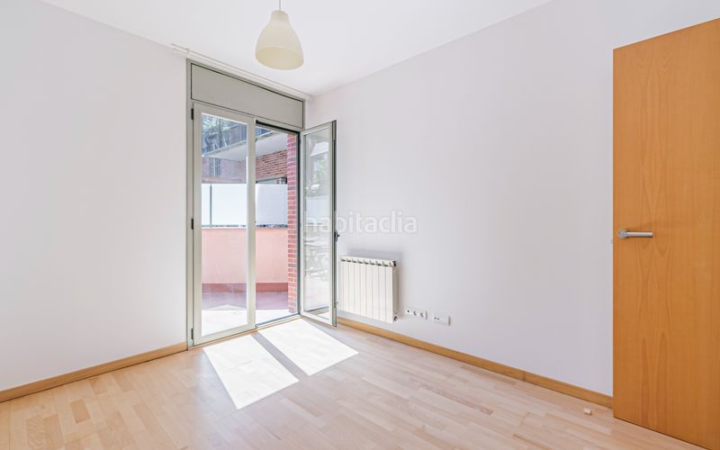 Foto 5a788188-e660-48f2-9477-6458da482c7c. Pis amb calefacció aparcament a Provençals del Poblenou Barcelona