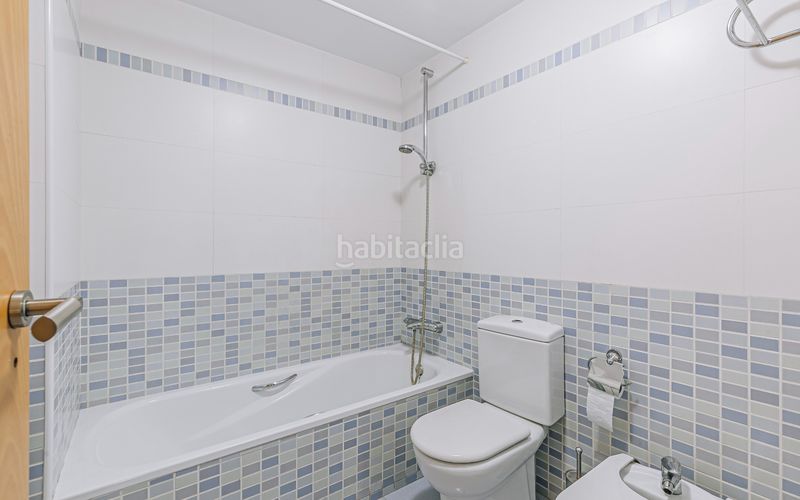 Foto b00be9eb-7c5d-4a7b-86a0-04f86ba37047. Pis amb calefacció aparcament a Provençals del Poblenou Barcelona