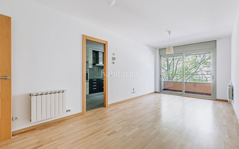 Foto e6dfac10-03c0-4b6f-afd6-bd8d330e2ec4. Pis amb calefacció aparcament a Provençals del Poblenou Barcelona