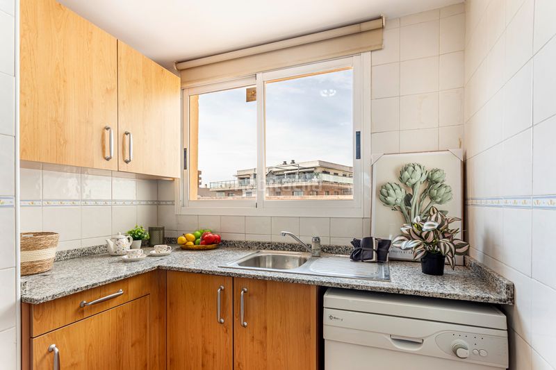 Foto 30765bbc-daee-4822-9fa2-5204523a8049. Àtic amb aparcament piscina a Valterna Paterna