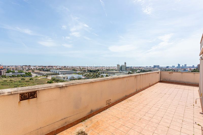 Foto ade93f2d-524f-48a3-bd08-305738ffa991. Àtic amb aparcament piscina a Valterna Paterna