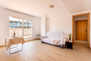 �tic  Camamilla. �tico en venta en paterna con 2 habitaciones, terraza y parking,