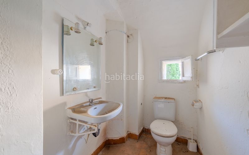 Foto eeeeec5a-5a80-4853-8372-44dedafb0230. Edifici a Benaguasil