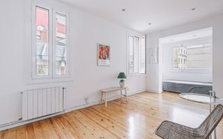 Flat  Saragossa. Àtico de 40 m2 en sant gervasi galvany  1 habitacion y terraza d