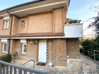 Casa  Gavarres. Casa en venta en la palma de cervelló con 5 habitaciones y terra
