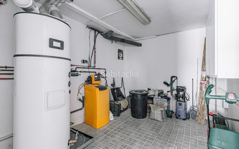 Foto 3d208597-9f91-44d3-b365-6084b23198f2. Casa amb calefacció a Torrent Ballester Viladecans