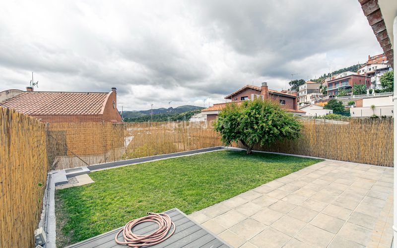 Foto d3293ad5-d09a-44a2-9637-0d5da24e114b. Casa amb calefacció a Torrent Ballester Viladecans