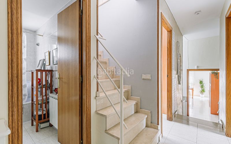 Foto 10a6f391-0b31-4209-865d-45ab71783914. Casa amb calefacció aparcament a Cervelló