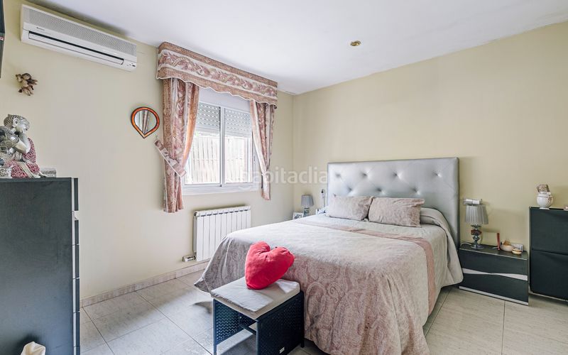 Foto c9a6526e-f568-46e9-ba02-67065fd4f790. Casa amb calefacció aparcament a Cervelló