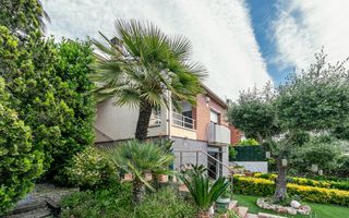 Maison  Font conillera. Casa en venta en cervelló con 4 habitaciones, jardín y piscina,