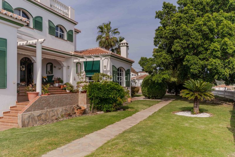Foto dd8b380e-9816-417f-b432-32b520bd943c. Casa amb calefacció aparcament piscina a Urbanización Santa Rosa Torrox