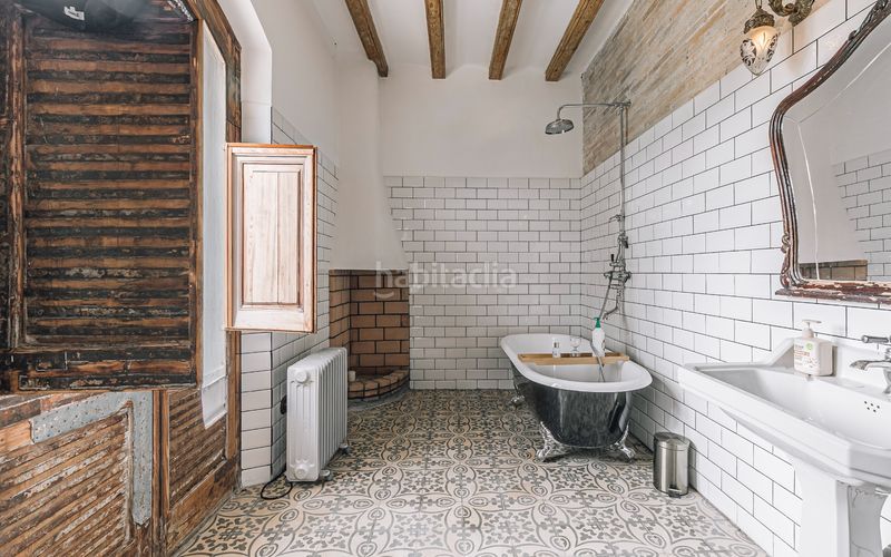 Foto 32fd1839-4f56-46bb-aeed-257d06587ff7. Casa amb calefacció aparcament piscina a Gelida