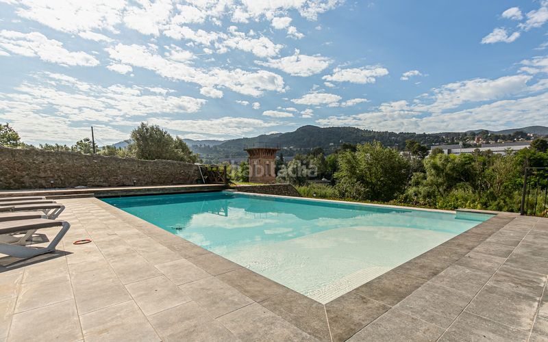 Foto 5d0dd8ea-aa2a-42fc-a4cc-86af16856afc. Casa amb calefacció aparcament piscina a Gelida