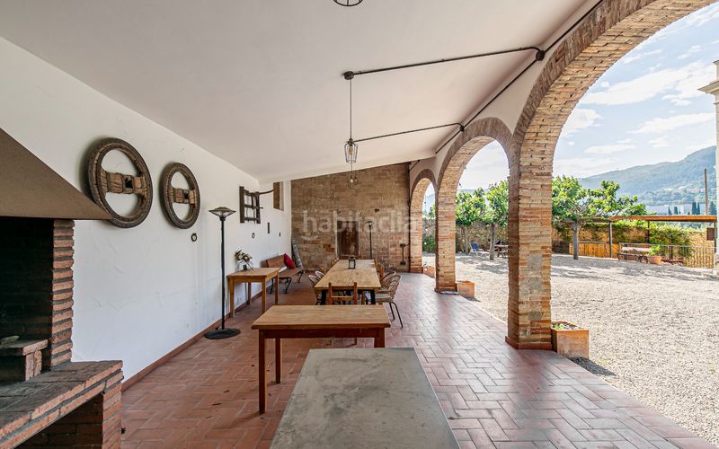 Foto eac6acec-1368-4b70-87f4-be1d7831f2e1. Casa amb calefacció aparcament piscina a Gelida