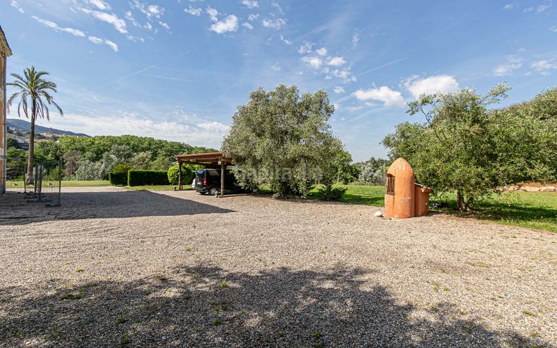Foto ecaf99a0-f156-40e7-96bf-7160922529cf. Casa amb calefacció aparcament piscina a Gelida