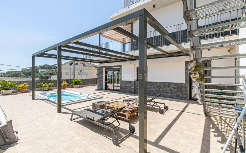 Foto 5b6b9587-f6b3-41d8-a00c-94acb345e3ae. Casa amb calefacció aparcament a Caldes d´Estrac