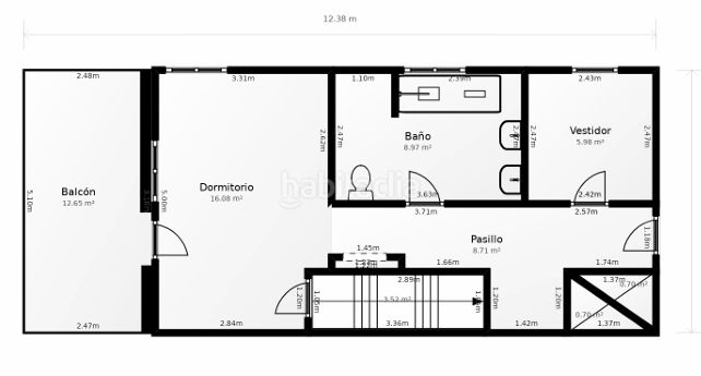 Foto 81e3b641-f96c-45aa-b020-7ef2bd229add. Casa amb calefacció aparcament a Caldes d´Estrac