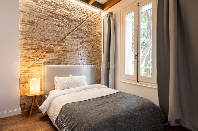 Foto 29f574d7-3ec7-4a7e-a6f7-239d5569e2c9. Casa amb calefacció piscina a Putget - Farró Barcelona