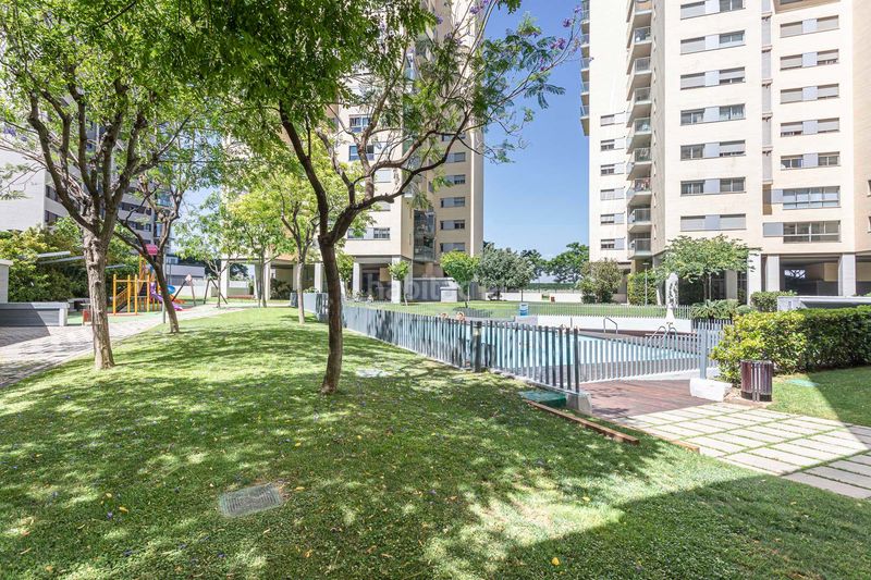 Foto a72f754c-3878-4a66-ac9d-b7bab575b94a. Àtic amb calefacció aparcament piscina a Sant Pau Valencia