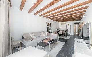 Lloguer Àtic  Escudellers. Piso de 1 habitación con elementos de origen en el gòtic