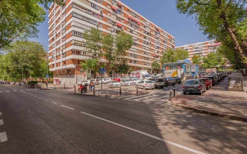 Foto af57eba7-0778-41fc-9d17-b82b05f1a3fe. Pis amb calefacció piscina a Peñagrande Madrid