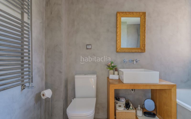 Foto b344527d-7c04-4650-a572-4167ffe2efe1. Pis amb calefacció piscina a Peñagrande Madrid