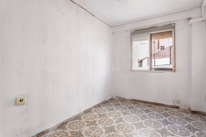 Foto 0c2a86bb-2596-42ea-b30c-794aa6d01a22. Pis a L´Illa Perduda Valencia
