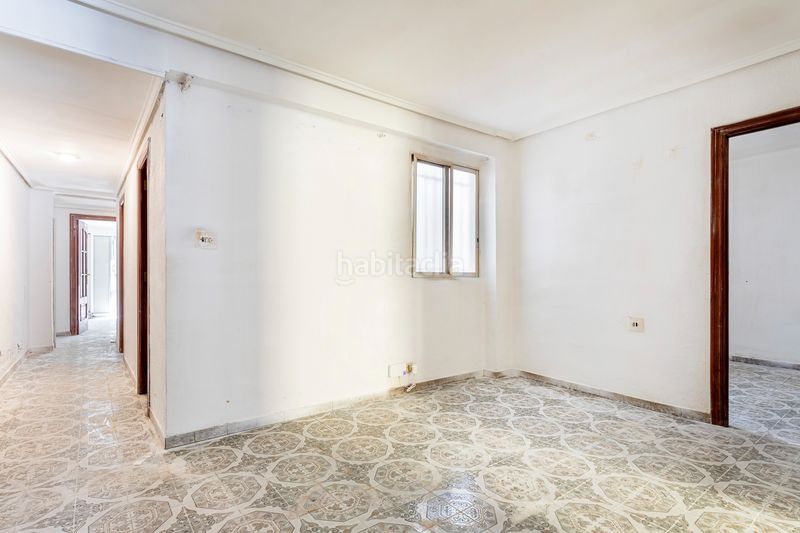 Foto ffea95da-e4ca-4a21-8366-2e4c3baaa797. Pis a L´Illa Perduda Valencia